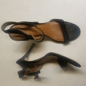 HALSTON BLACK SUEDE SANDALS size 9